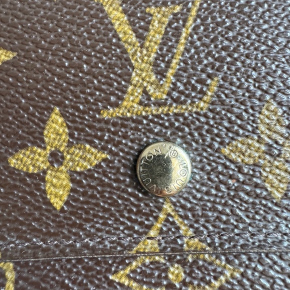 Louis Vuitton Vintage Monogram Wallet - Picture 2 of 16
